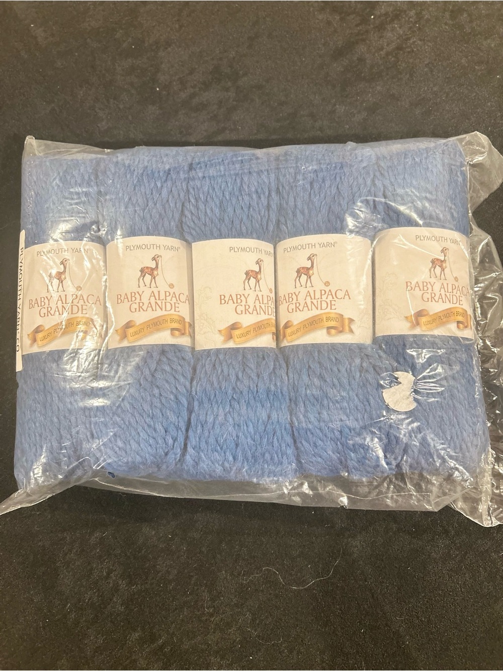 NEW Plymouth Baby Alpaca Grande
Yarn 5 Skeins 7706 Luxury Alpaca
Sweater Lot